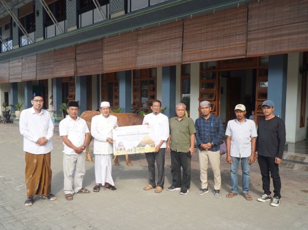 SIG Salurkan Hewan Kurban ke Masjid hingga Ponpes di Tuban