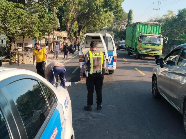 Cewek Naik Beat Tewas Terlindas Truk di Jalur Pantura&nbsp;Tuban