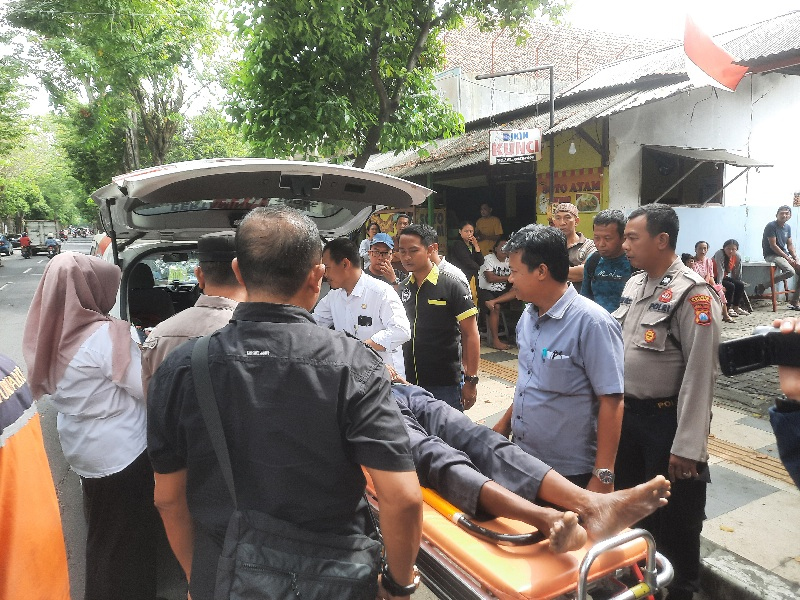 Sedang Ngantar Penumpang, Tukang Becak di Tuban Tewas di&nbsp;Jalan