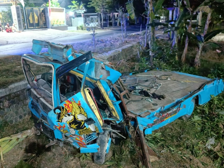 Truk Angkut Combi Tabrak Tembok di Tuban, 1 Korban&nbsp;Tewas